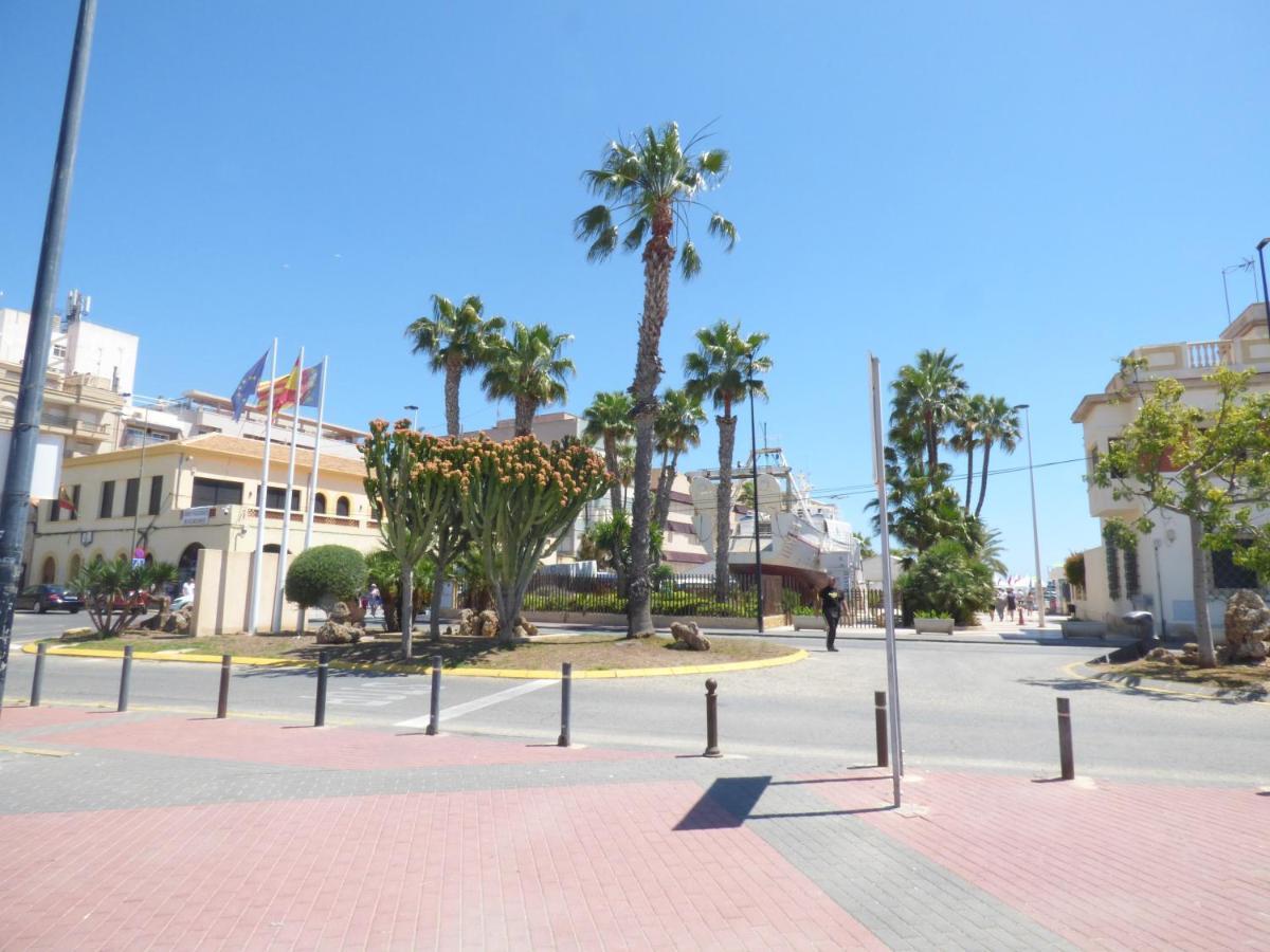 Portus *